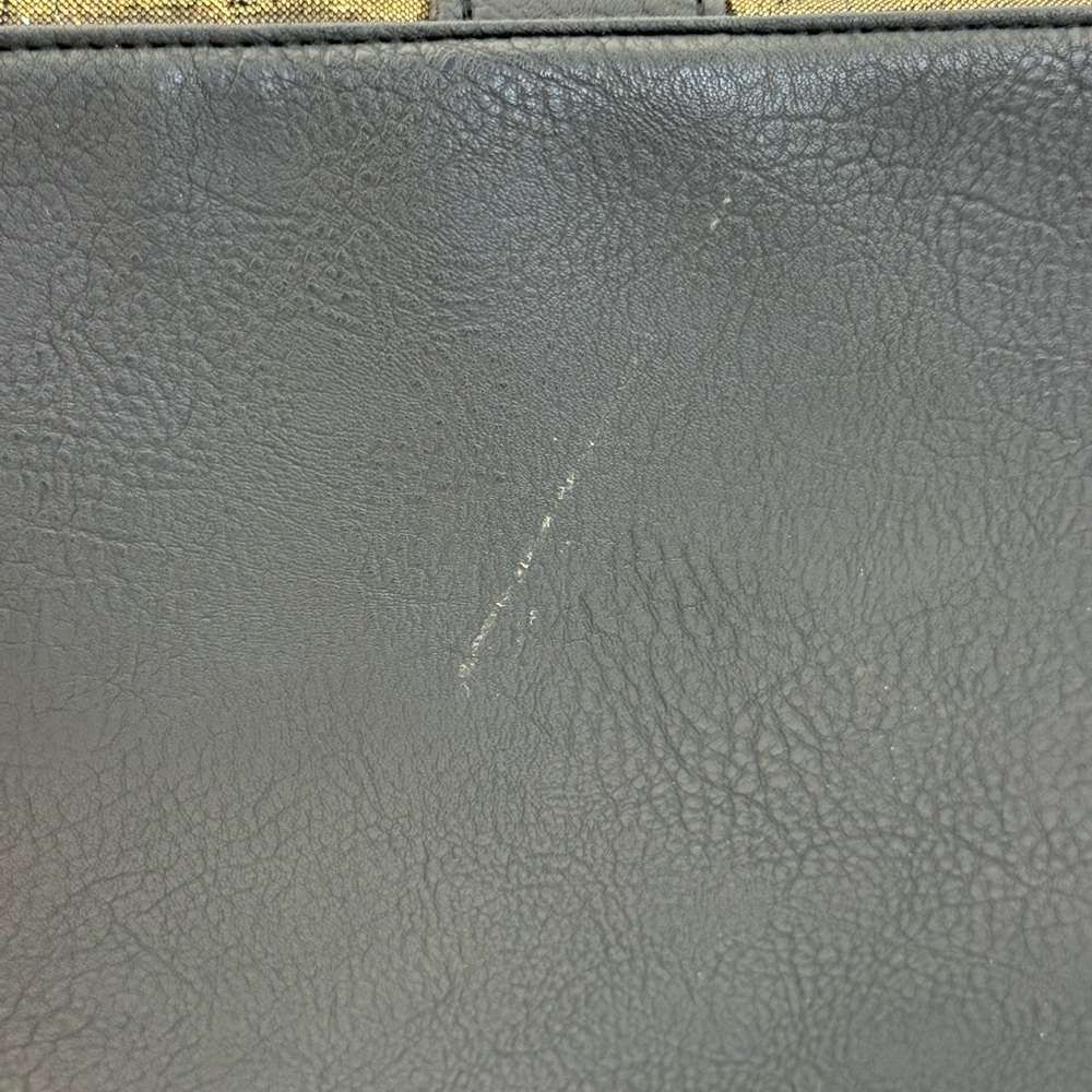 Madden Girl Metallic Gold Large Weekender Duffle/Travel Bag - Picture 14 of 15